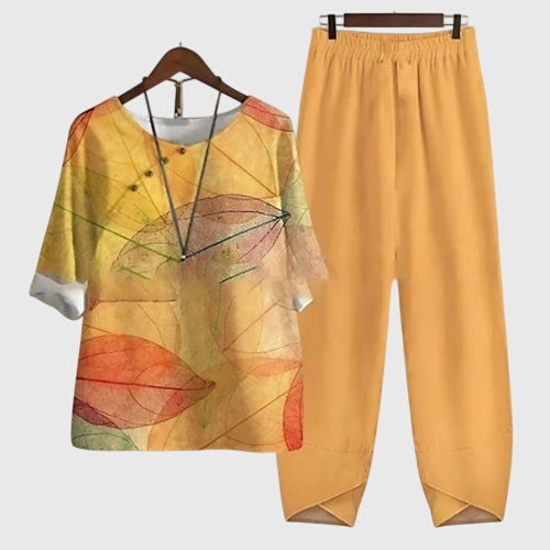 Natalia | Comfortable Artistic Print Set